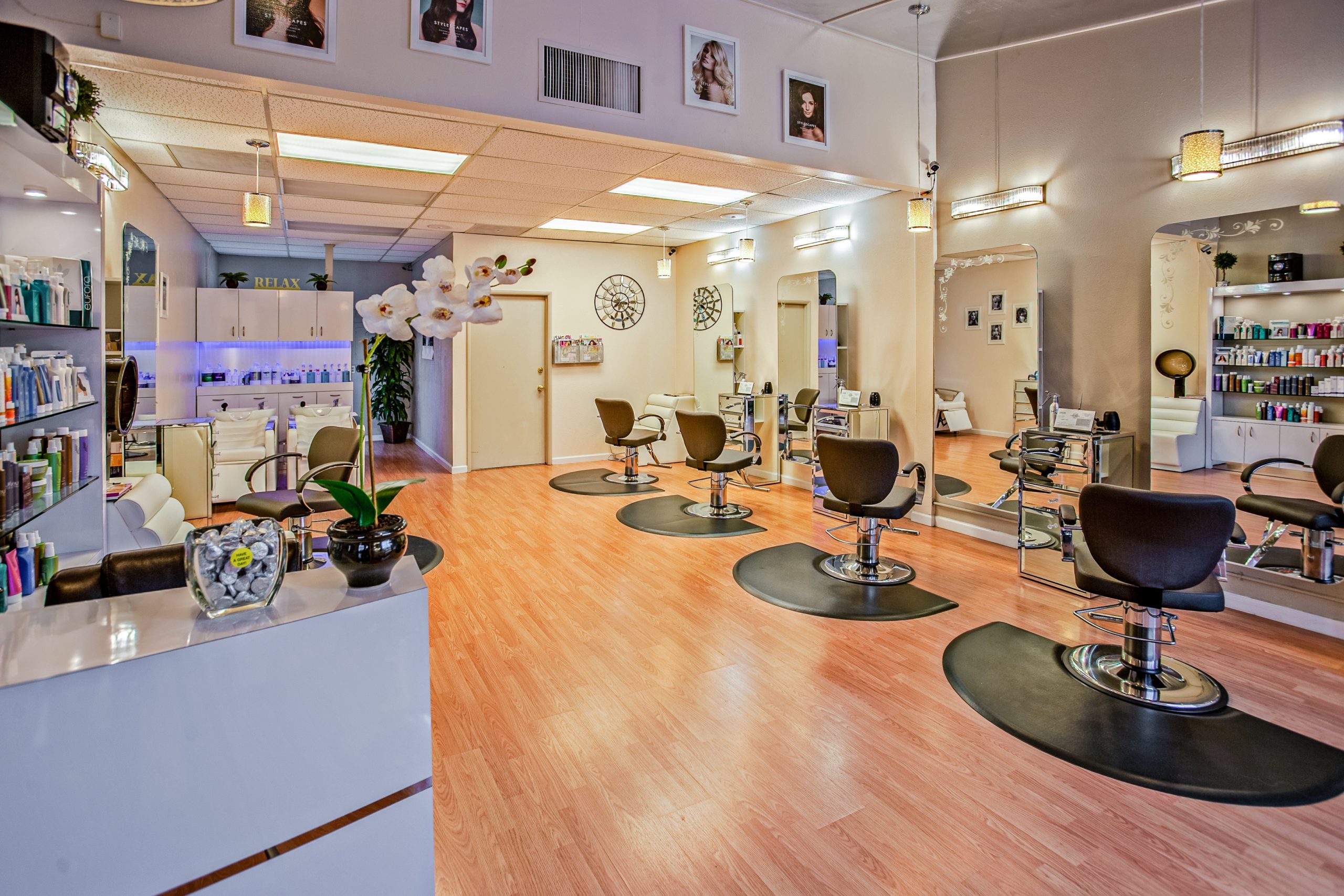 Salon Suites For Rent